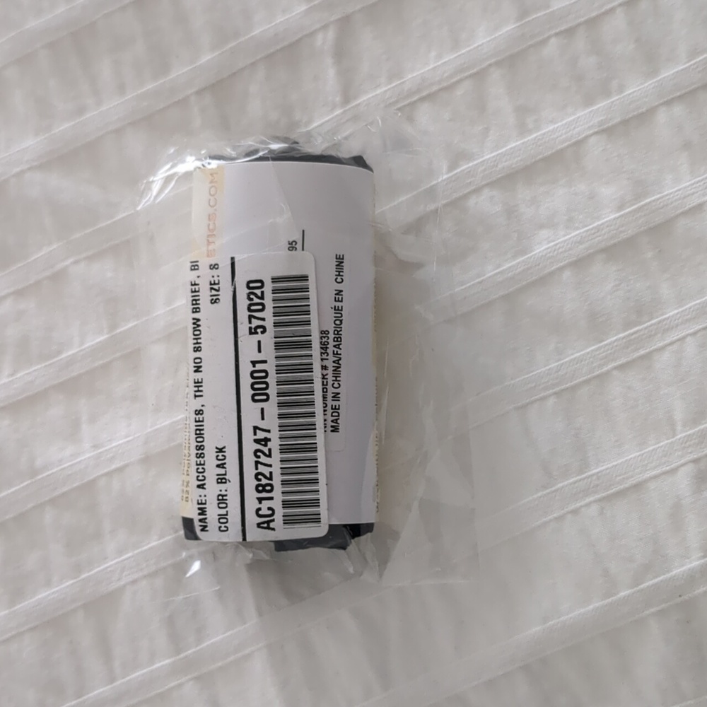 Fabletics Everyday Brief Bundle - Picture 3 of 4